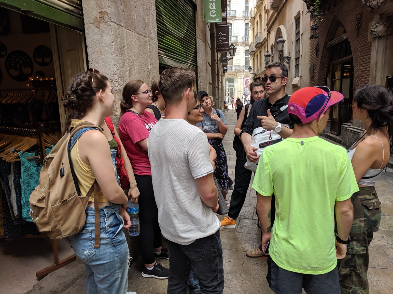 CAPAStudyAbroad_Summer2019_Barcelona_Emma Pyron_Toni Teaching The Class During A Field Trip To The Gothic Quarter